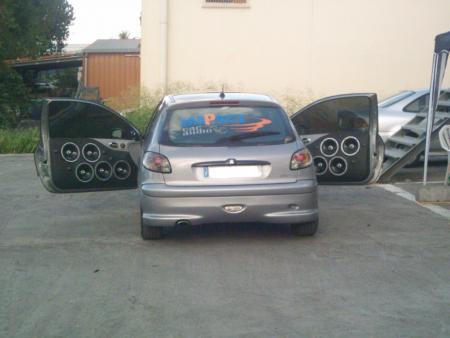 monstrueux